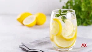 Água Com Limão Previne o Câncer? Desvendando o Mito da Alcalinização do Sangue